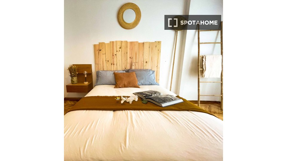 Double room Madrid, 7 beds — photo 17