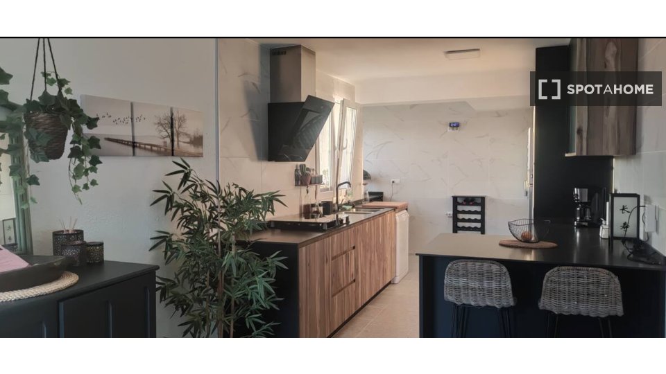 Apartment Alicante, 3 beds, 277m² — photo 3