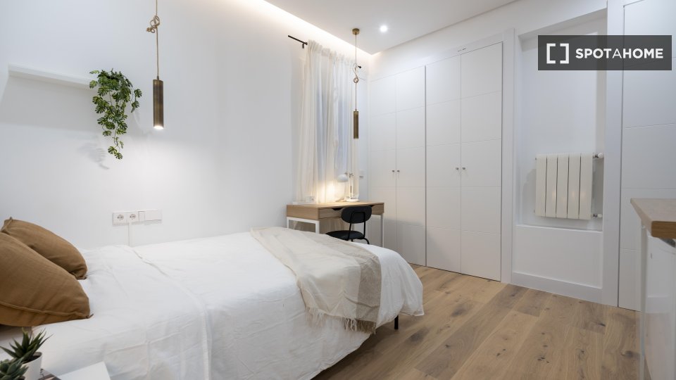 Double room Madrid, 7 beds — photo 27