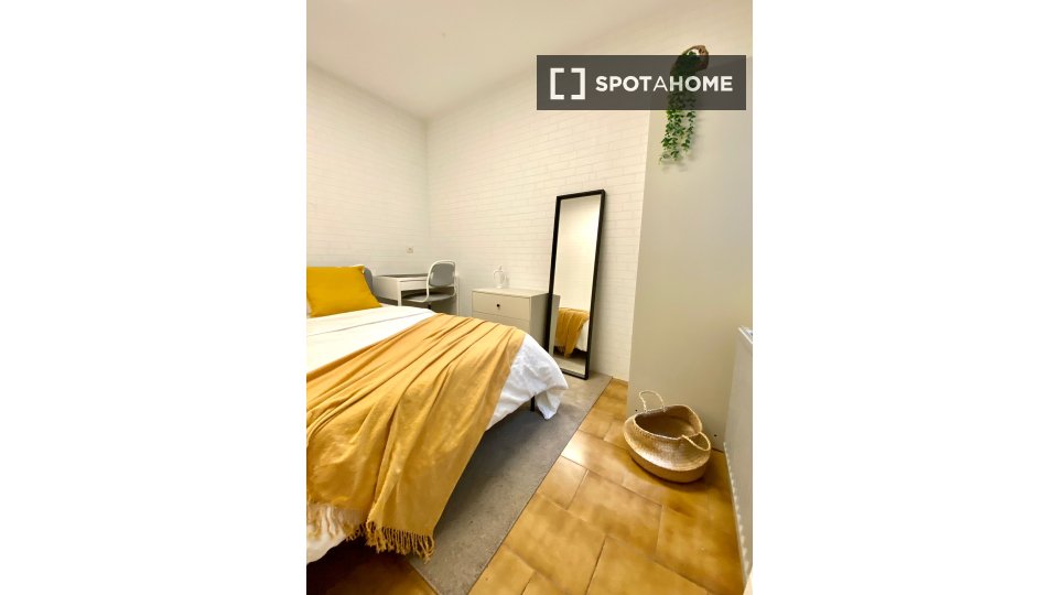 Double room Madrid, 5 beds — photo 7