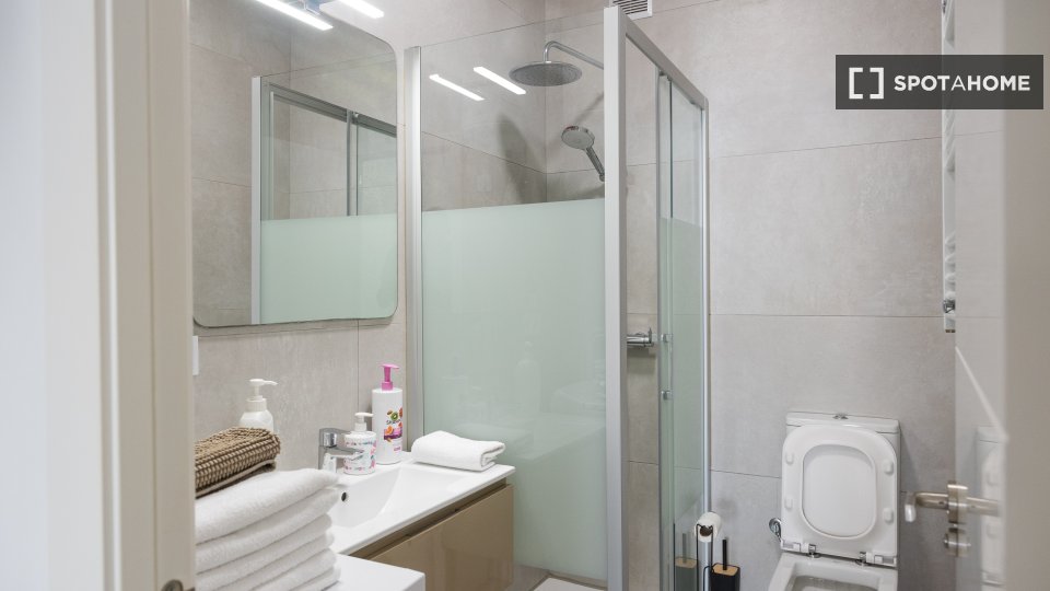 Double room Valencia, 4 beds, 110m² — photo 10