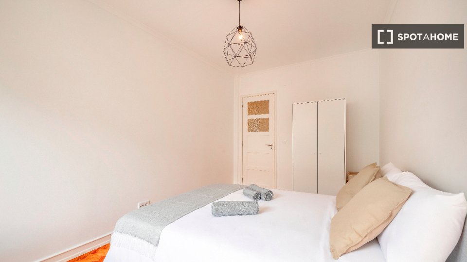 Double room Lisbon, 5 beds — photo 2