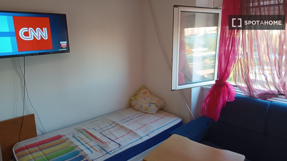 Double room Lisbon, 5 beds, 90m² — photo 18