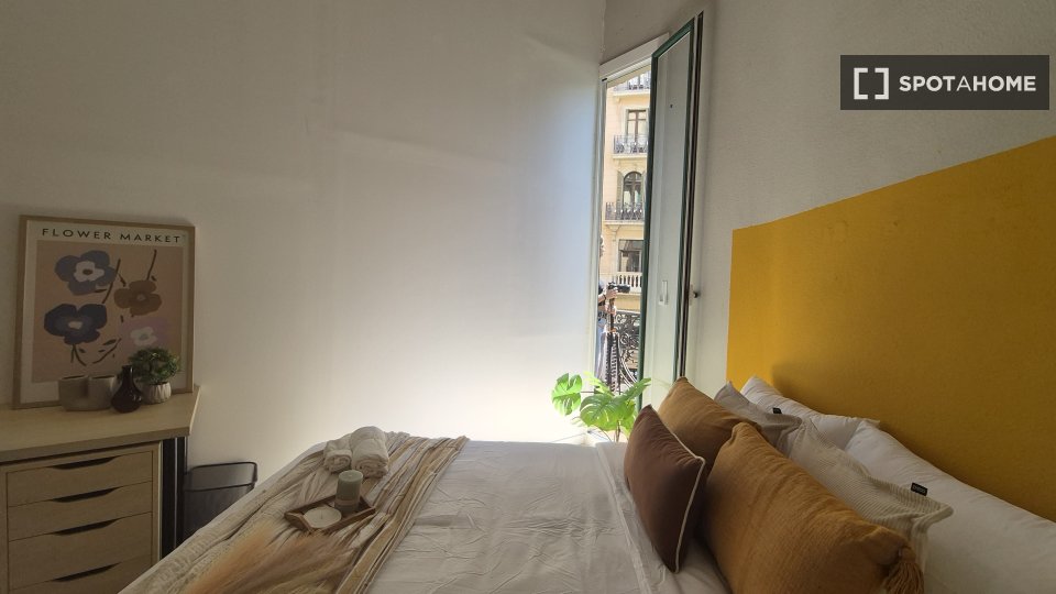 Double room Barcelona, 8 beds, 180m² — photo 15
