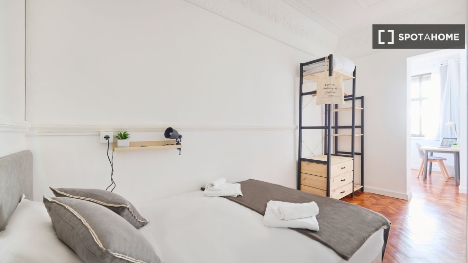 Double room Lisbon, 7 beds — photo 1