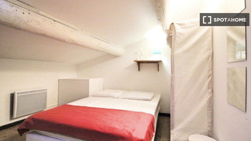 Double room Marseille, 1 bed — photo 1