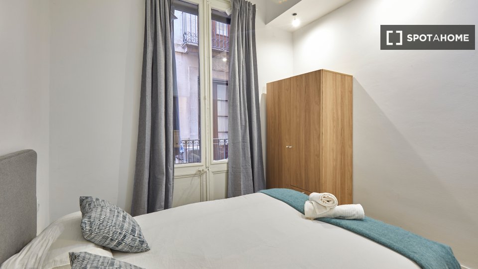 Apartment Barcelona, 2 beds, 80m² — photo 28