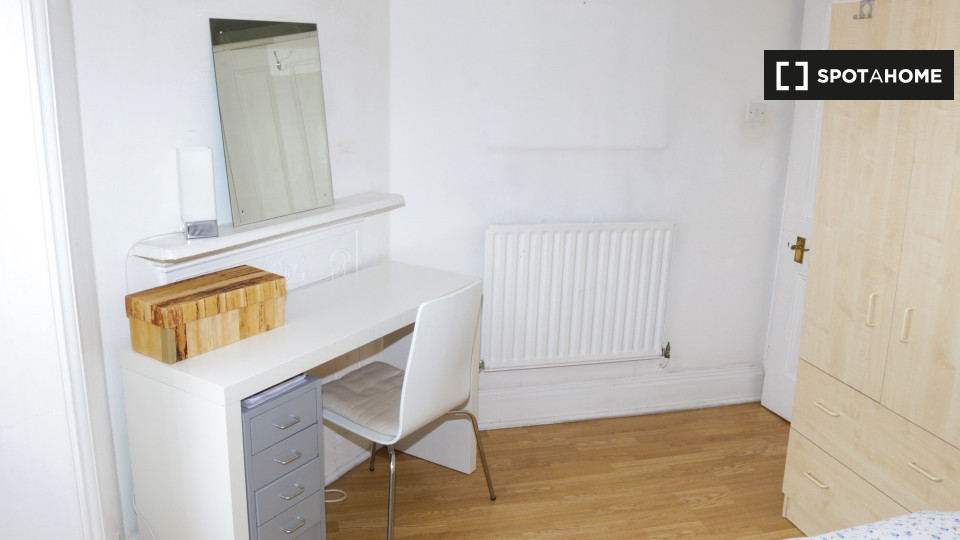 Double room London, 4 beds — photo 9