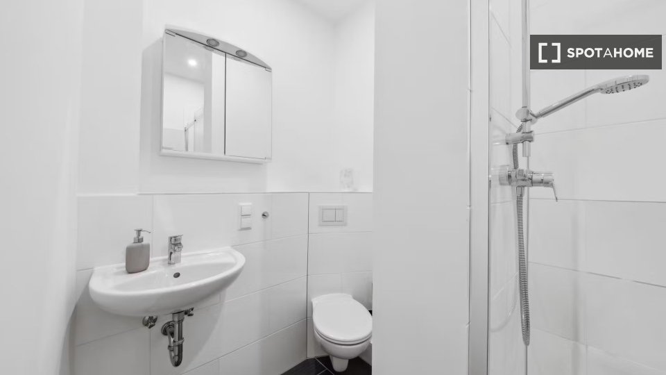 Double room Hamburg, 3 beds — photo 3
