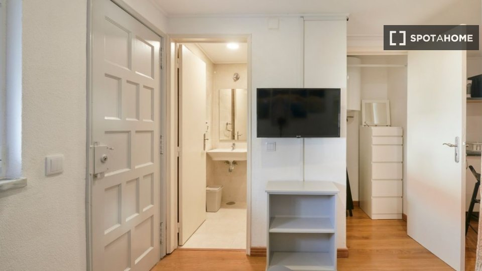 Apartment mono Lisbon — photo 6