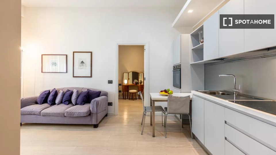 Apartment Milan, 1 bed, 54m² — photo 1