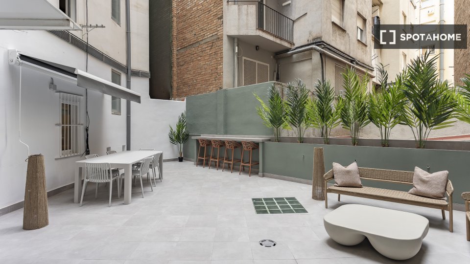 Apartment Barcelona, 3 beds, 82m² — photo 15