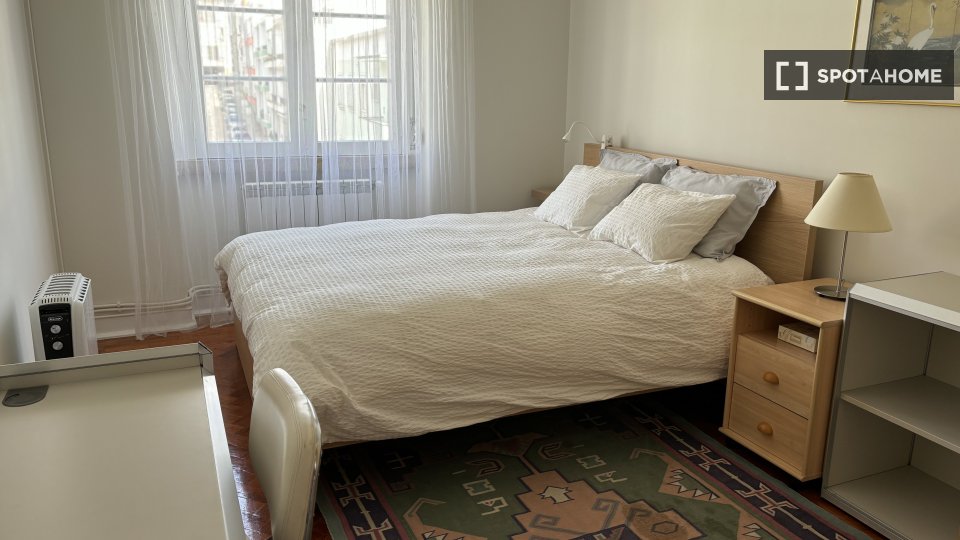 Apartment Lisbon, 1 bed, 77m² — photo 26