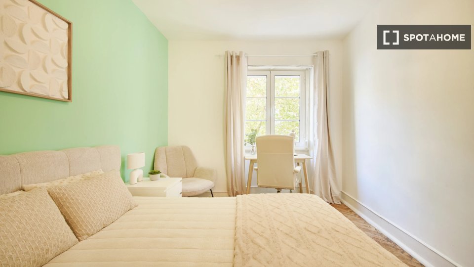 Double room Lisbon, 6 beds — photo 2