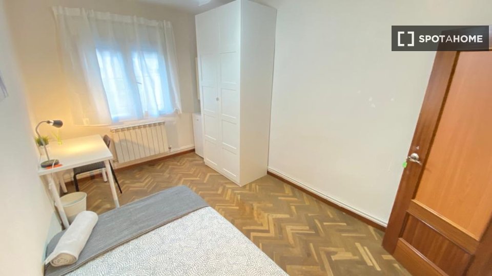 Double room Madrid, 4 beds — photo 9