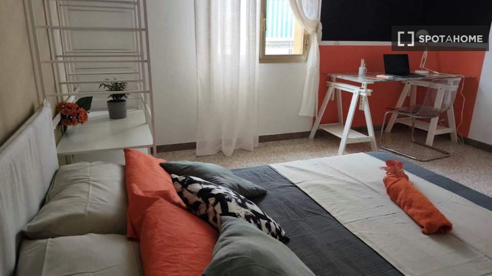 Double room Bologna, 3 beds — photo 19