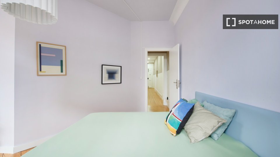 Double room Lisbon, 8 beds — photo 31