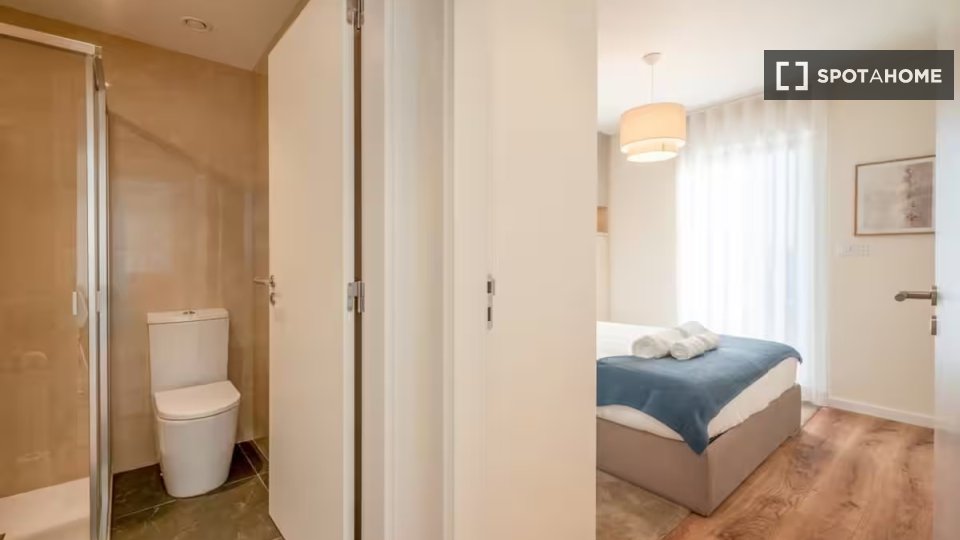 Apartment Lisbon, 1 bed — photo 17