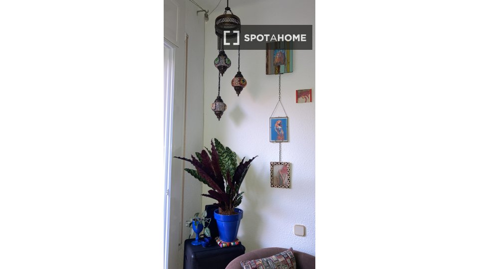 Double room Barcelona, 3 beds, 90m² — photo 14