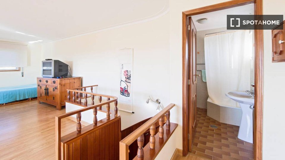 Double room Porto, 4 beds, 157m² — photo 6