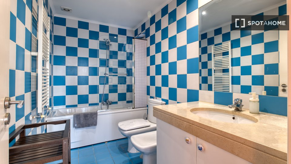 Apartment Lisbon, 4 beds — photo 8