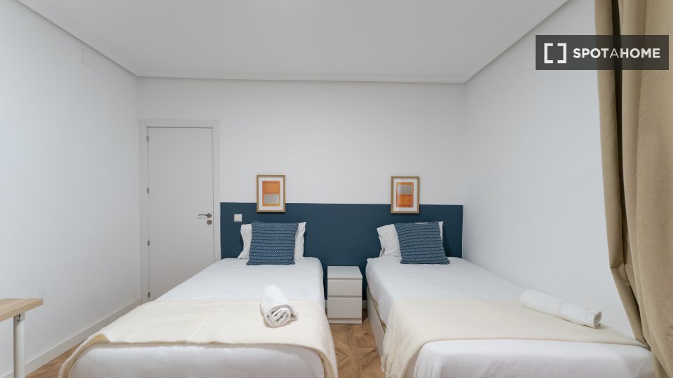 Habitación doble Madrid, 7 habitaciones — foto 18