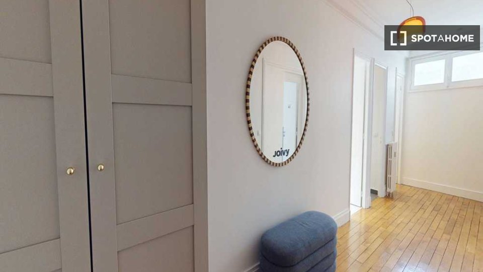 Double room Paris, 5 beds, 110m² — photo 4