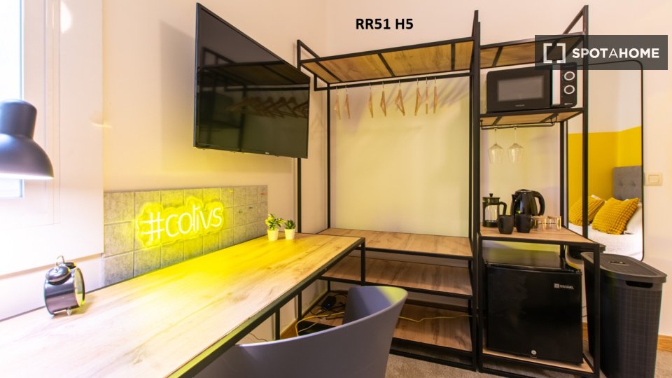 Double room Madrid, 5 beds — photo 17