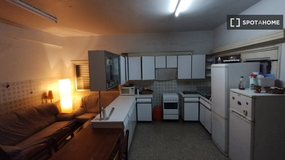 Double room Nicosia, 6 beds — photo 28