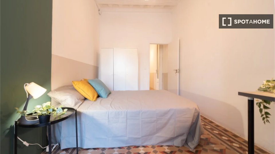 Double room Barcelona, 7 beds, 200m² — photo 2