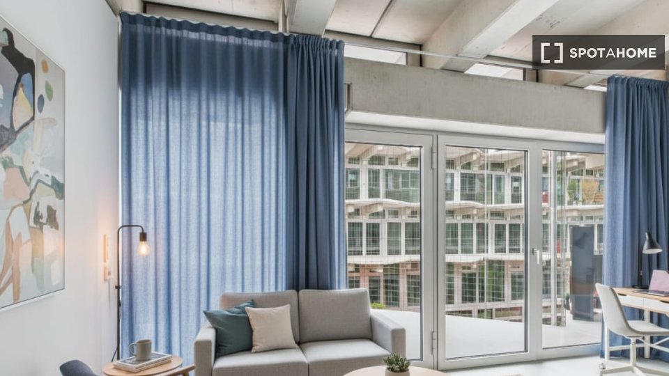 Apartment Berlin, 1 bed, 49m² — photo 1