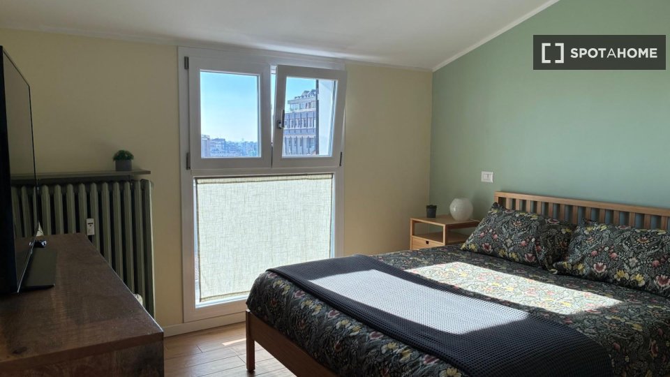 Double room Milan, 3 beds — photo 1