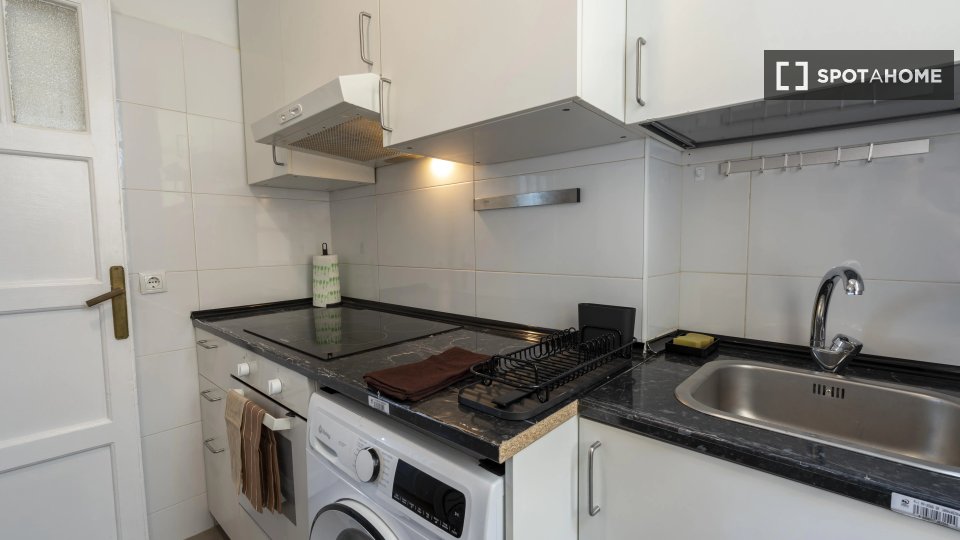 Double room Madrid, 5 beds — photo 7