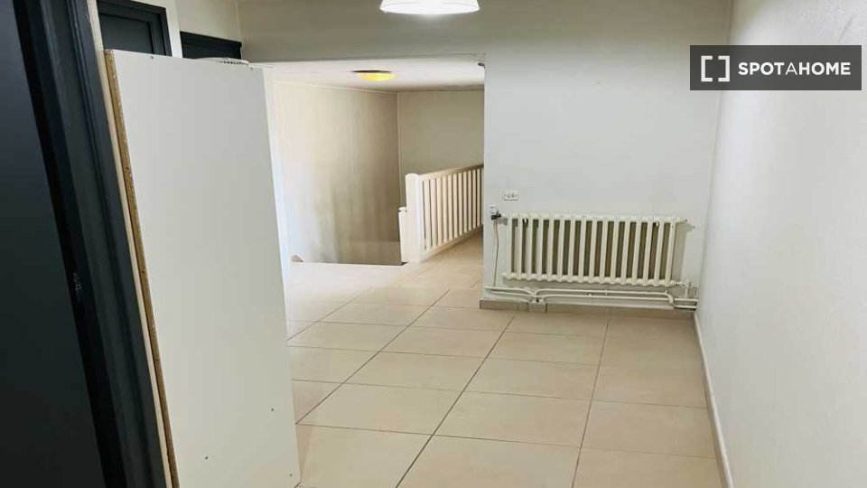 Double room Lyon, 4 beds, 80m² — photo 10