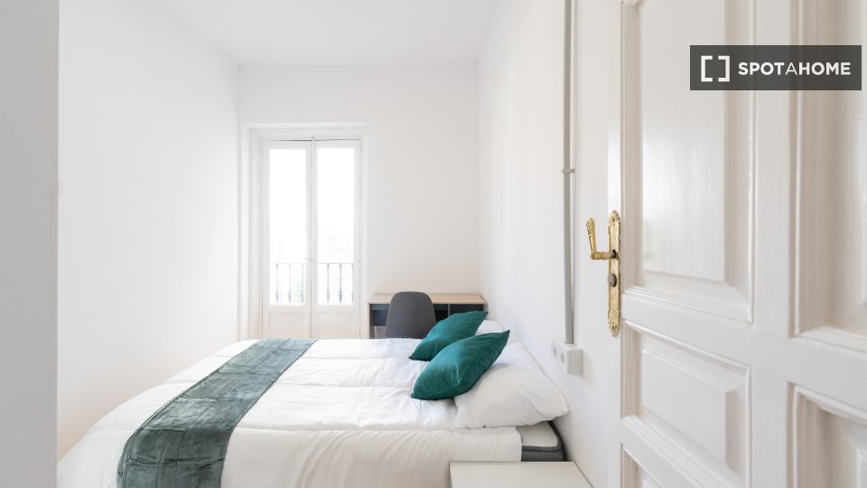 Double room Madrid, 10 beds — photo 2
