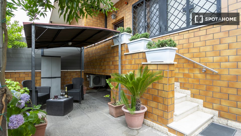 Double room Rome, 4 beds — photo 18