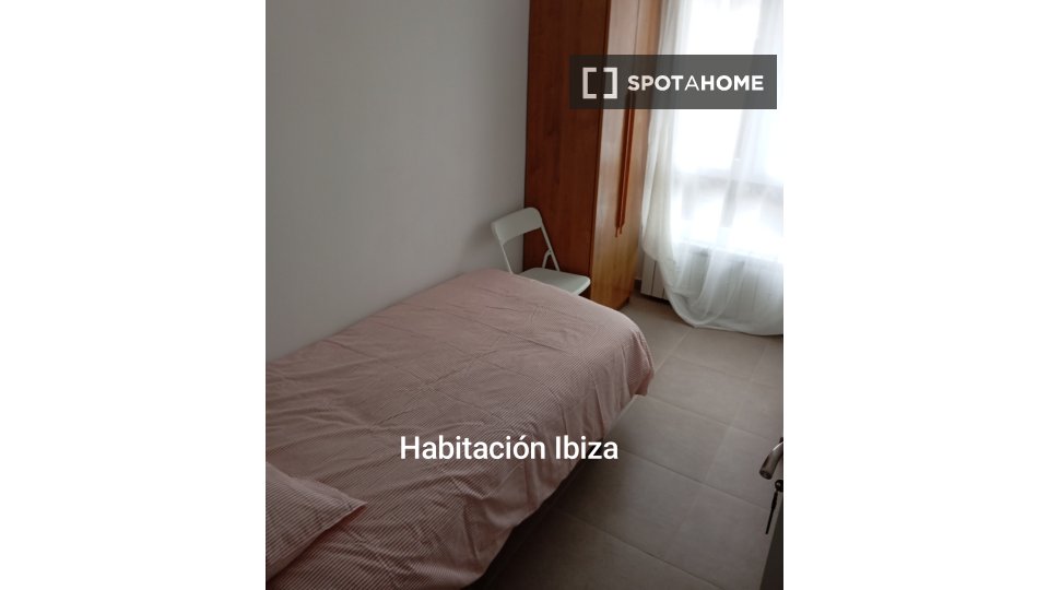 Se alquila habitación en Delicias-Canterac, Valladolid.