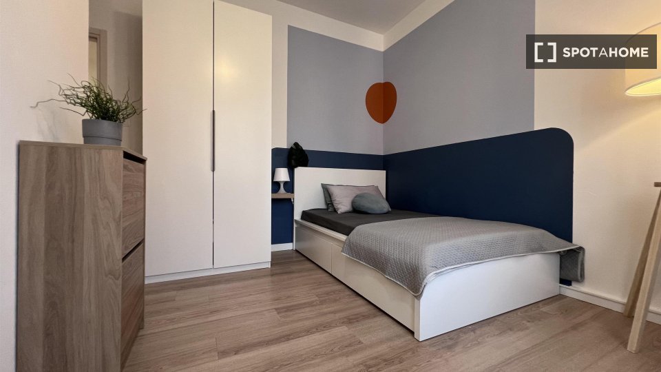 Double room Bologna, 3 beds — photo 14