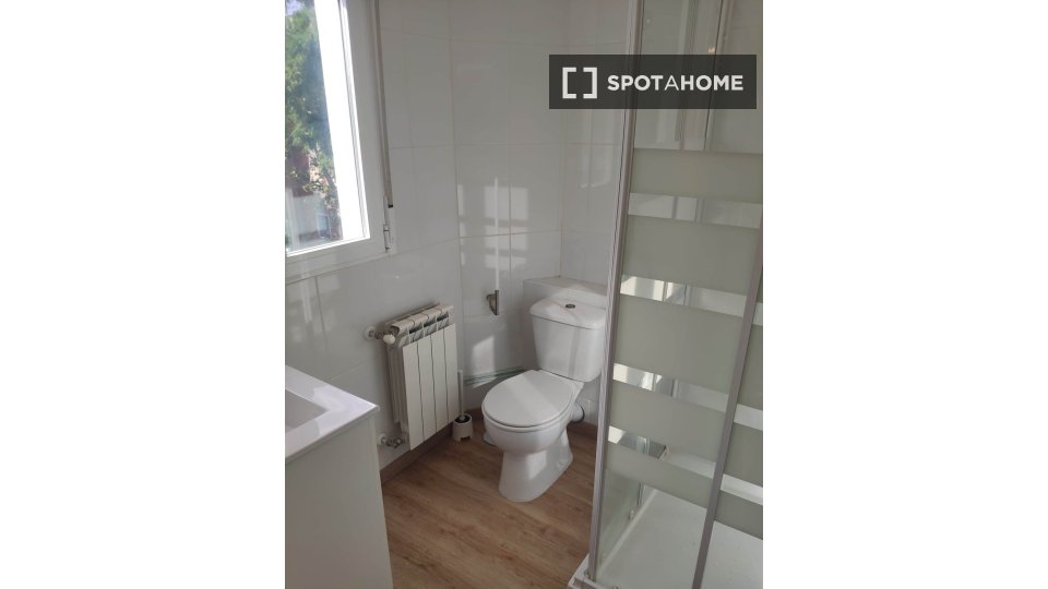 Double room Madrid, 6 beds — photo 23