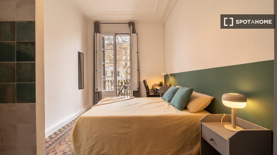 Double room Barcelona, 9 beds, 200m² — photo 12