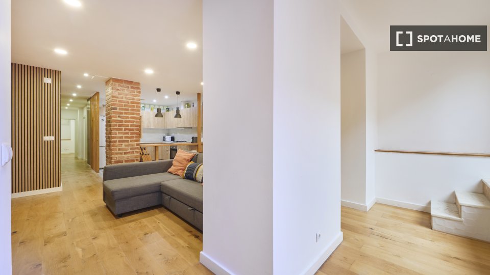 Apartment Lisbon, 2 beds, 65m² — photo 16