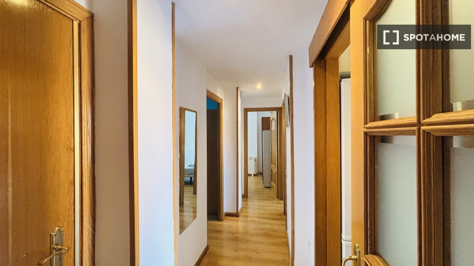 Double room Alcala_De_Henares, 3 beds — photo 64
