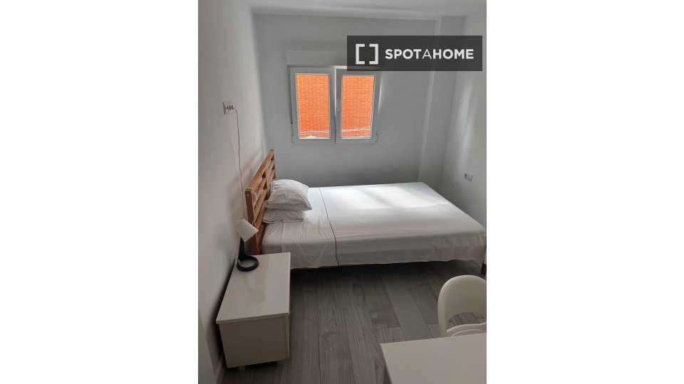 Double room Malaga, 5 beds, 125m² — photo 18