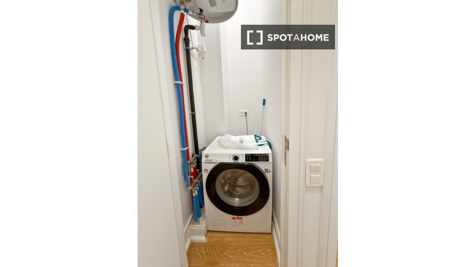 Apartment Brussels, 1 bed, 80m² — photo 3