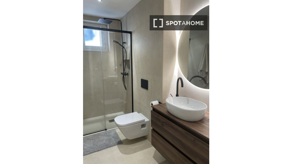 Double room Madrid, 3 beds, 120m² — photo 6
