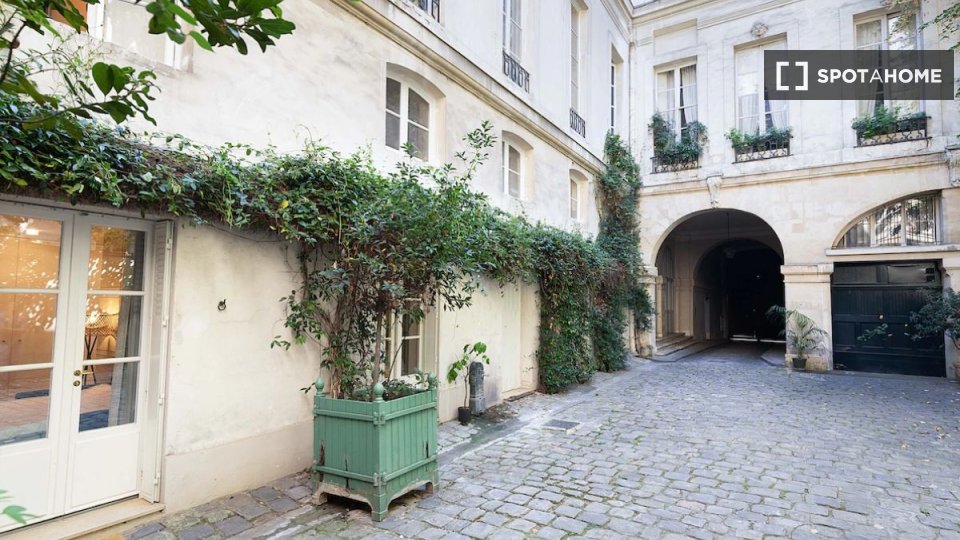 Apartment Paris, 1 bed — photo 2
