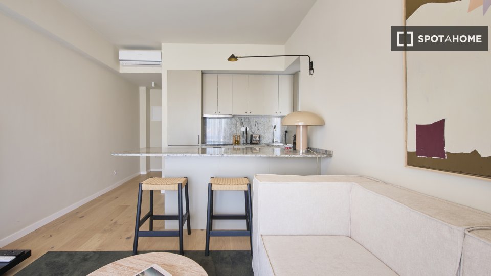 Apartment Lisbon, 1 bed — photo 19