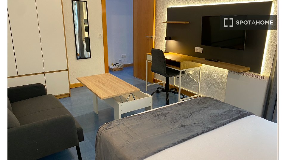 Double room Salamanca, 5 beds, 100m² — photo 17