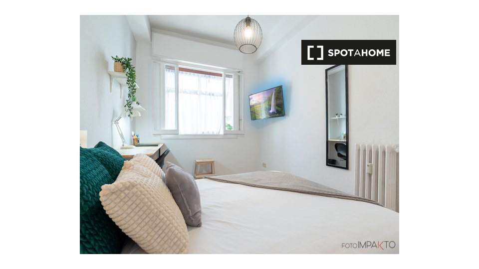 Double room Madrid, 6 beds, 207m² — photo 11