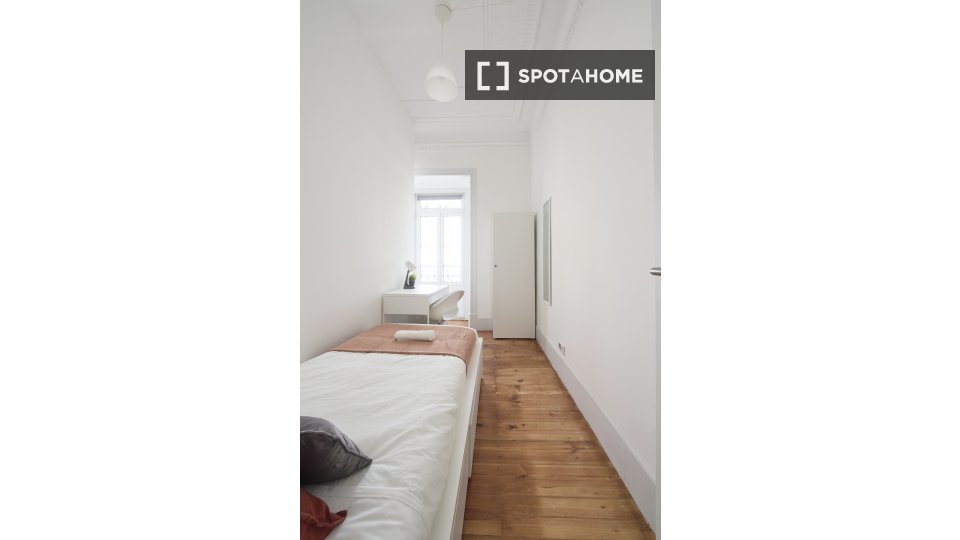 Double room Lisbon, 8 beds — photo 9